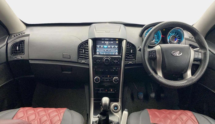 2020 Mahindra XUV500 W7, Diesel, Manual, 76,040 km, Dashboard