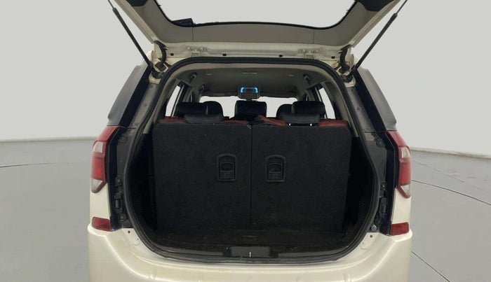 2020 Mahindra XUV500 W7, Diesel, Manual, 76,040 km, Boot Open Zoomed View