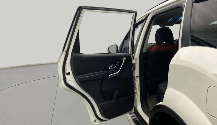 2020 Mahindra XUV500 W7, Diesel, Manual, 76,040 km, LHS Rear Door