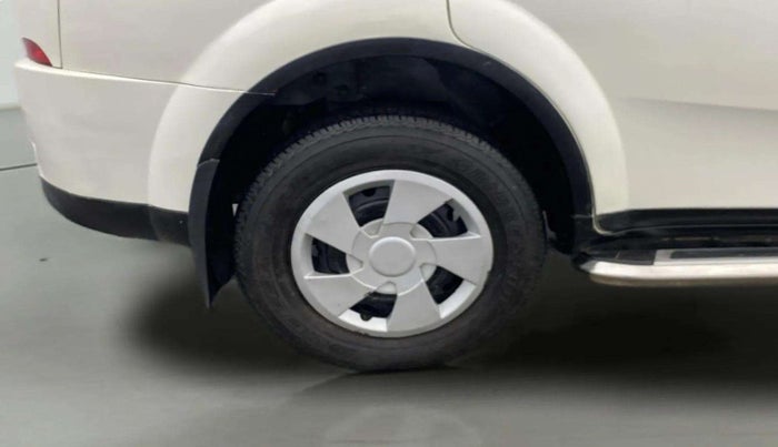 2020 Mahindra XUV500 W7, Diesel, Manual, 76,040 km, Right Rear Wheel
