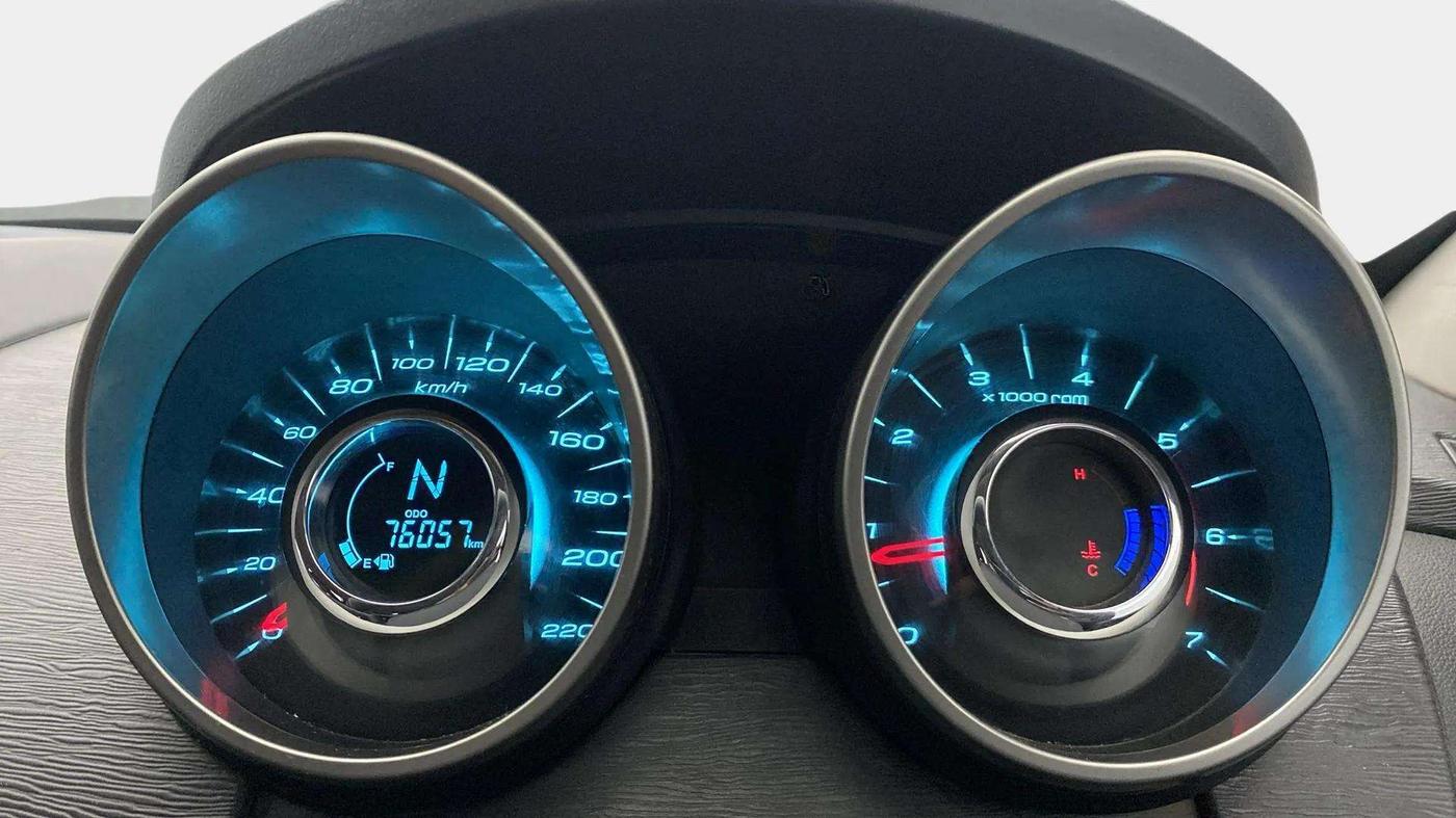 2020 Mahindra XUV500 W7, Diesel, Manual, 76,040 km, Odometer Image