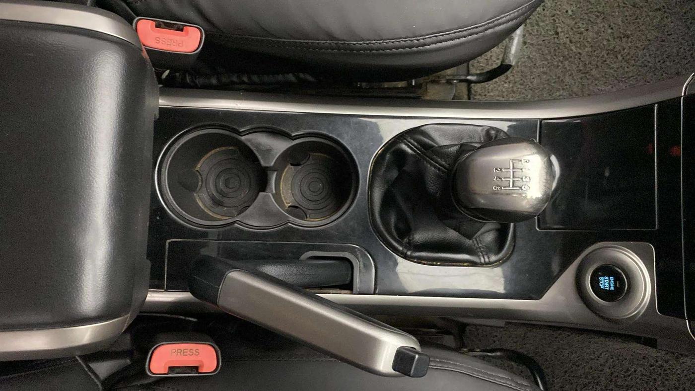 2020 Mahindra XUV500 W7, Diesel, Manual, 76,040 km, Gear Lever