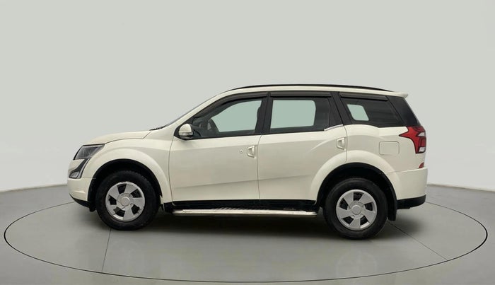 2020 Mahindra XUV500 W7, Diesel, Manual, 76,040 km, Left Side