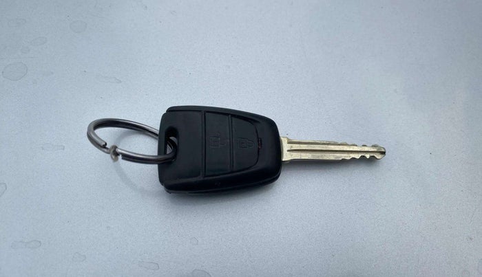 2016 Hyundai Grand i10 SPORTZ 1.2 KAPPA VTVT, Petrol, Manual, 1,27,263 km, Key Close Up