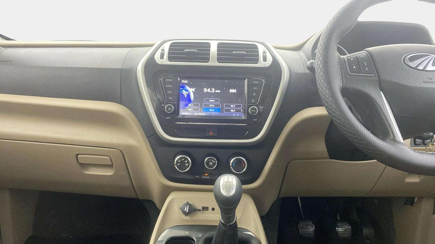 2018 Mahindra TUV300 T10, Diesel, Manual, 70,746 km, Air Conditioner