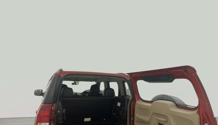 2018 Mahindra TUV300 T10, Diesel, Manual, 71,839 km, Boot Open Zoomed View