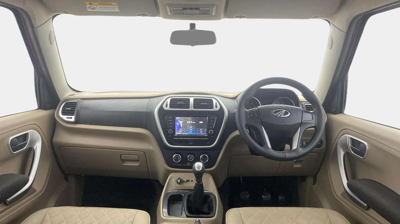 2018 Mahindra TUV300 T10, Diesel, Manual, 70,746 km, Dashboard