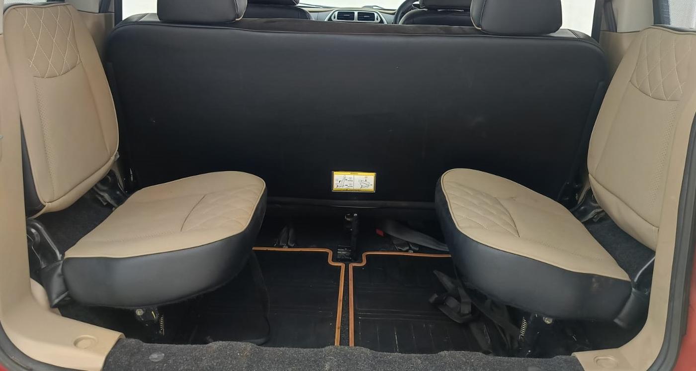 2018 Mahindra TUV300 T10, Diesel, Manual, 70,746 km, Third Seat Row ( optional )