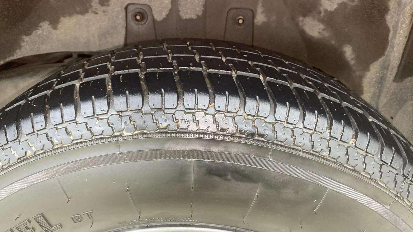 2018 Mahindra TUV300 T10, Diesel, Manual, 70,746 km, Left Rear Tyre Tread