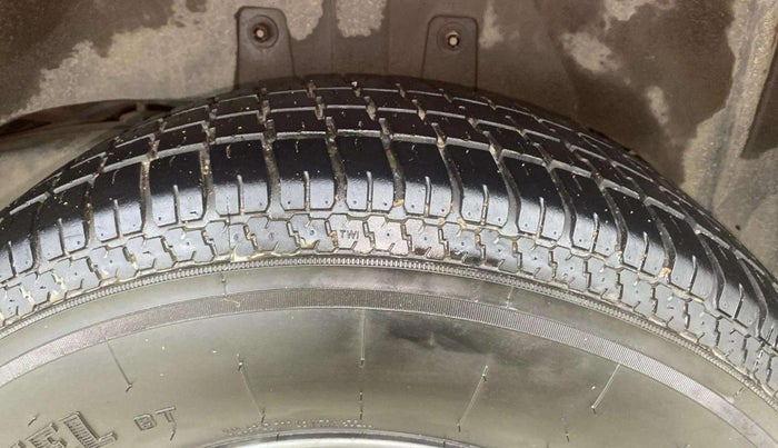 2018 Mahindra TUV300 T10, Diesel, Manual, 71,839 km, Left Rear Tyre Tread