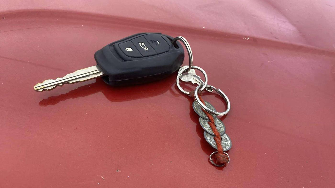 2018 Mahindra TUV300 T10, Diesel, Manual, 70,746 km, Key Close Up