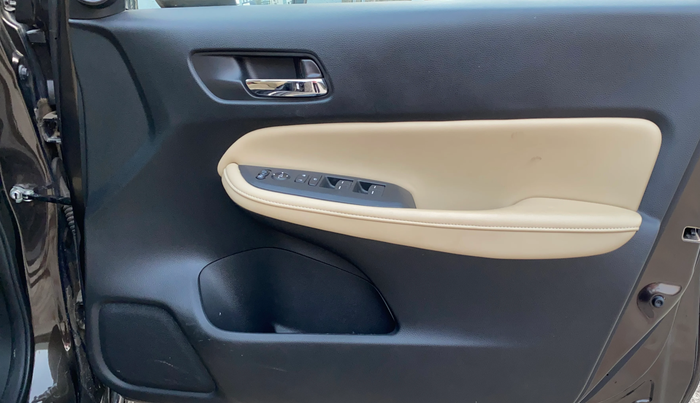 2021 Honda City 1.5L I-VTEC ZX CVT, Petrol, Automatic, 27,403 km, Driver Side Door Panels Control