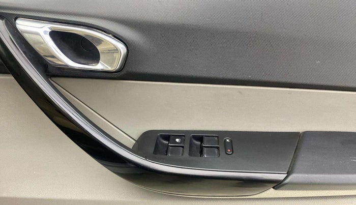 2018 Tata Tiago XZA PETROL, Petrol, Automatic, 13,938 km, Driver Side Door Panels Control