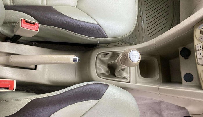 2014 Maruti Swift Dzire VXI, Petrol, Manual, 34,743 km, Gear Lever