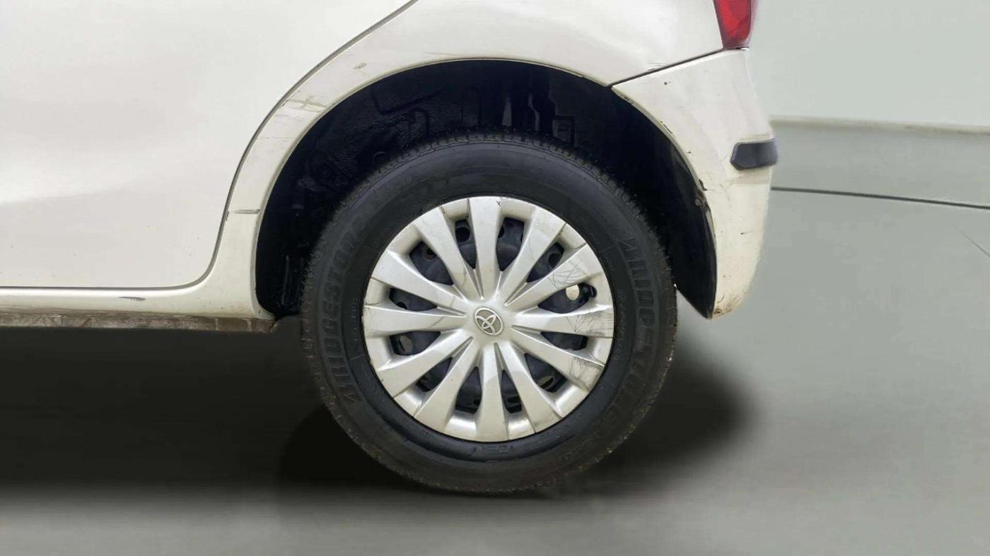 2013 Toyota Etios Liva G, Petrol, Manual, 18,295 km, Left Rear Wheel