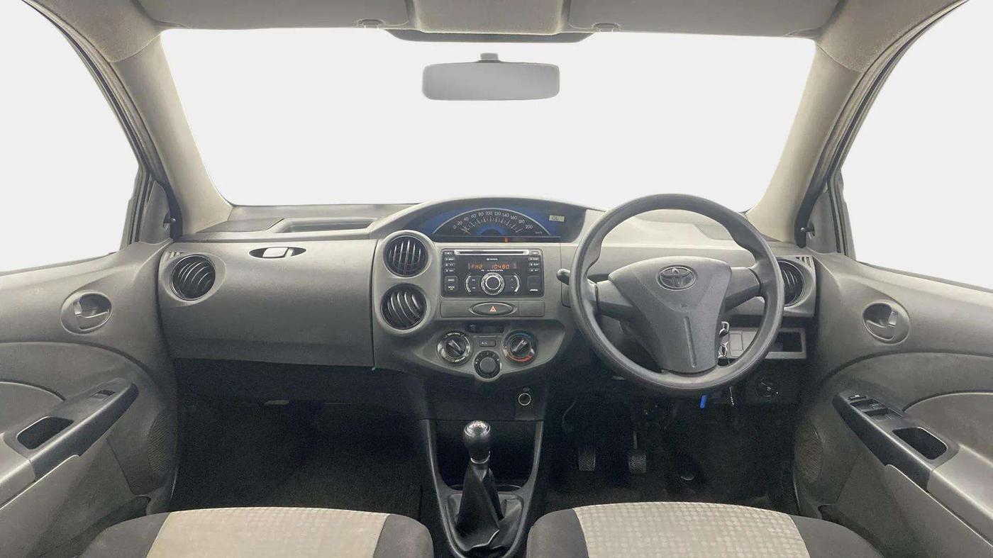 2013 Toyota Etios Liva G, Petrol, Manual, 18,295 km, Dashboard