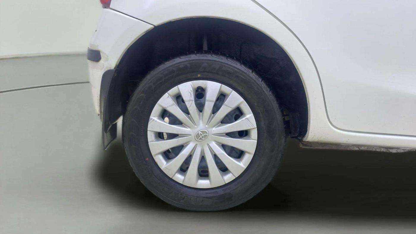 2013 Toyota Etios Liva G, Petrol, Manual, 18,295 km, Right Rear Wheel