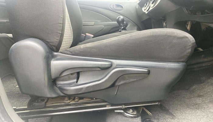 2013 Toyota Etios Liva G, Petrol, Manual, 18,236 km, Driver Side Adjustment Panel