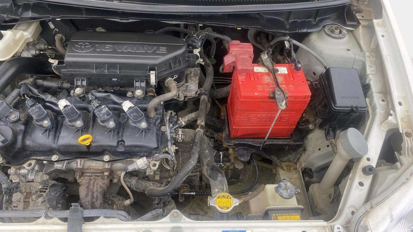 2013 Toyota Etios Liva G, Petrol, Manual, 18,295 km, Engine View - Left