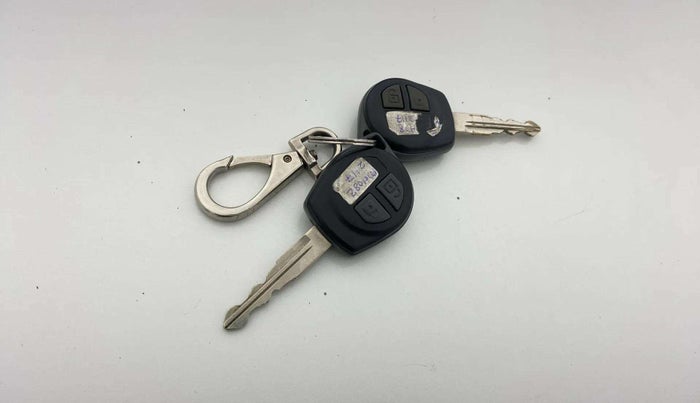 2012 Maruti Swift Dzire VDI, Diesel, Manual, 1,23,913 km, Key Close Up