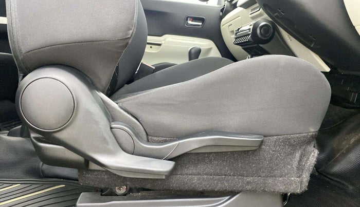 2018 Maruti IGNIS ALPHA 1.2 AMT, Petrol, Automatic, 32,322 km, Driver Side Adjustment Panel