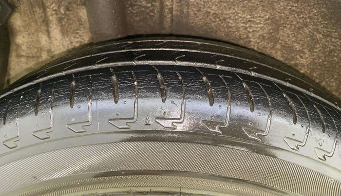 2018 Maruti IGNIS ALPHA 1.2 AMT, Petrol, Automatic, 32,322 km, Right Rear Tyre Tread