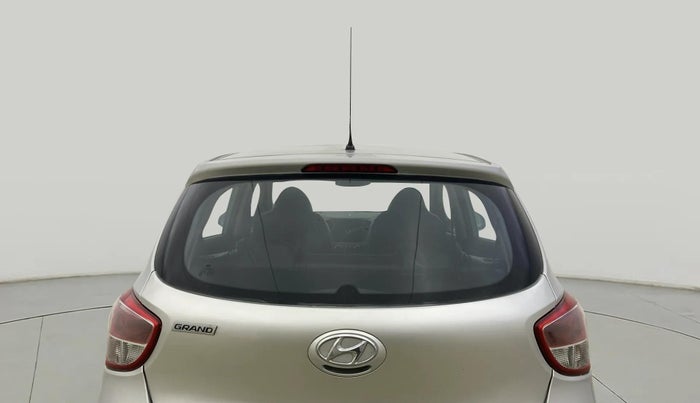 2017 Hyundai Grand i10 MAGNA AT 1.2 KAPPA VTVT, Petrol, Automatic, 53,029 km, Rear Windshield