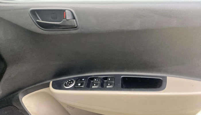 2017 Hyundai Grand i10 MAGNA AT 1.2 KAPPA VTVT, Petrol, Automatic, 53,029 km, Driver Side Door Panels Control