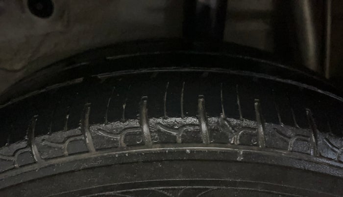 2016 Maruti Celerio VXI, Petrol, Manual, 66,324 km, Left Rear Tyre Tread