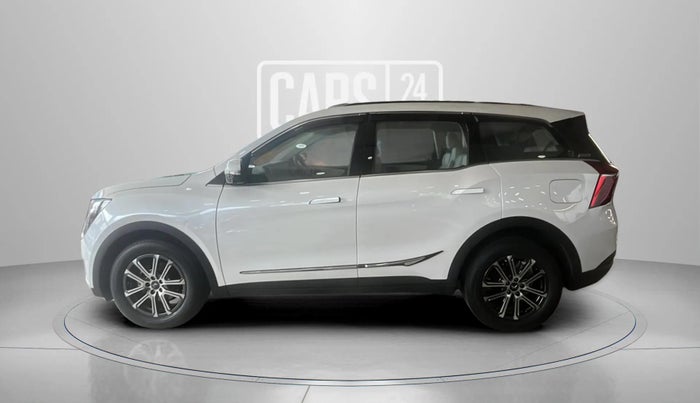 2023 Mahindra XUV700 AX 7 LUXURY P AT 7 STR, Petrol, Automatic, 18,082 km, Left Side
