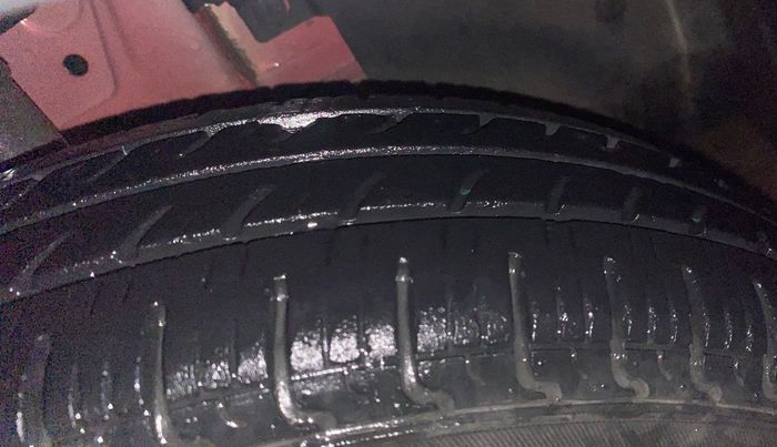 2018 Renault Kwid RXT 1.0, Petrol, Manual, 27,261 km, Right Front Tyre Tread
