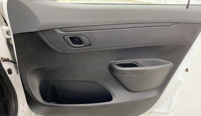 2021 Renault Kwid RXT 1.0 (O), Petrol, Manual, 16,482 km, Driver Side Door Panels Control