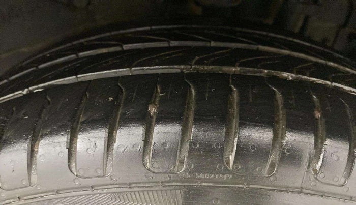 2020 Tata NEXON XMA PETROL, Petrol, Automatic, 77,182 km, Left Rear Tyre Tread