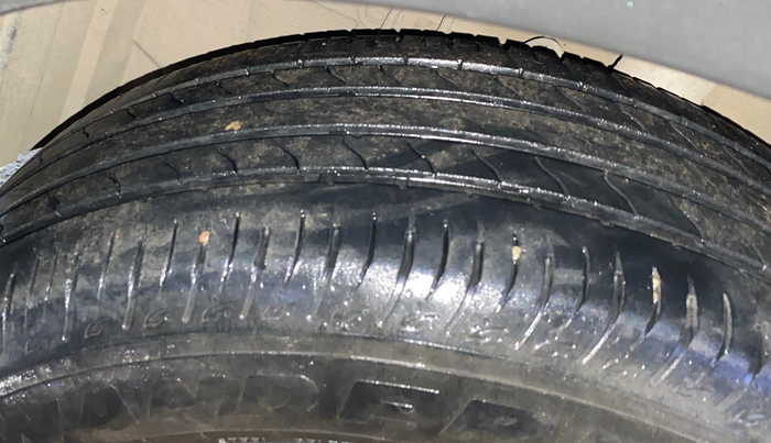 2023 Maruti BREZZA VXI S-CNG, CNG, Manual, 83,413 km, Left Front Tyre Tread