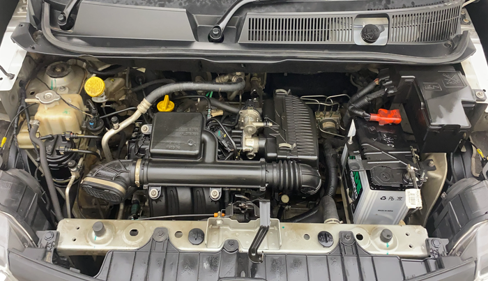 2022 Renault TRIBER RXT, Petrol, Manual, 1,01,210 km, Engine View