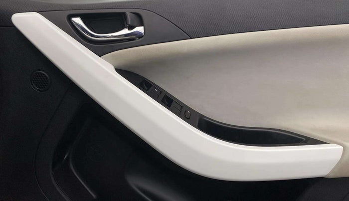 2024 Tata NEXON CREATIVE + 1.2 PETROL, Petrol, Manual, 25,145 km, Driver Side Door Panels Control