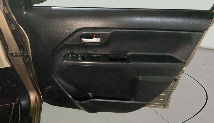 2024 Maruti New Wagon-R VXI 1.0, Petrol, Manual, 10,998 km, Driver Side Door Panels Control