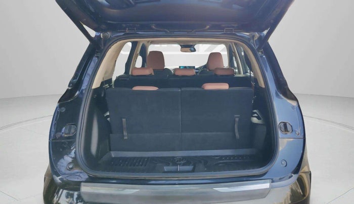 2023 MG HECTOR PLUS SAVVY PRO 1.5 TURBO CVT 7 STR, Petrol, Automatic, 39,096 km, Boot Inside