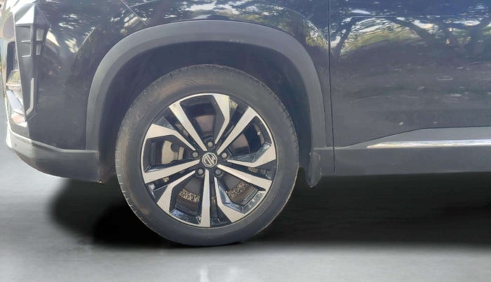 2023 MG HECTOR PLUS SAVVY PRO 1.5 TURBO CVT 7 STR, Petrol, Automatic, 39,096 km, Left Front Wheel