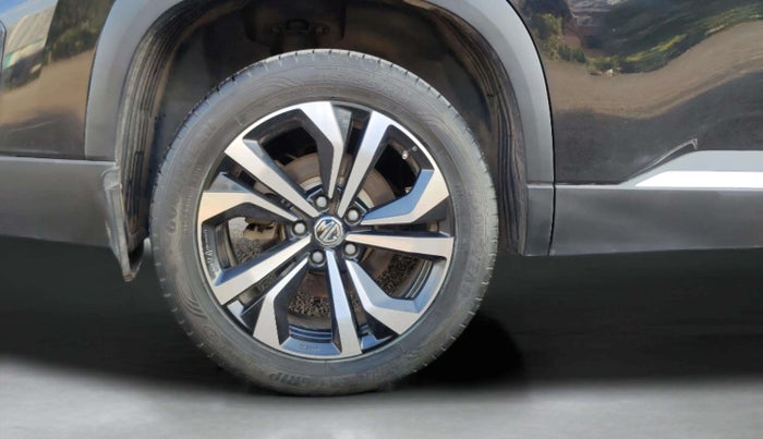 2023 MG HECTOR PLUS SAVVY PRO 1.5 TURBO CVT 7 STR, Petrol, Automatic, 39,096 km, Right Rear Wheel