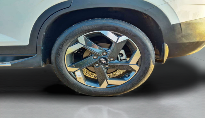2021 Hyundai ALCAZAR 2.0 SIGNATURE (O) AT 6STR, Petrol, Automatic, 9,524 km, Left Rear Wheel