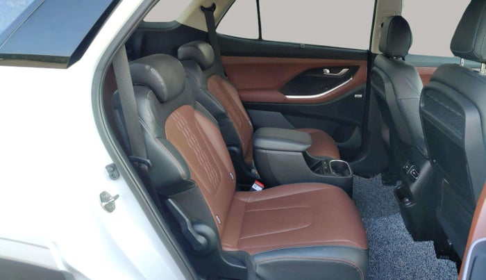 2021 Hyundai ALCAZAR 2.0 SIGNATURE (O) AT 6STR, Petrol, Automatic, 9,524 km, Right Side Rear Door Cabin