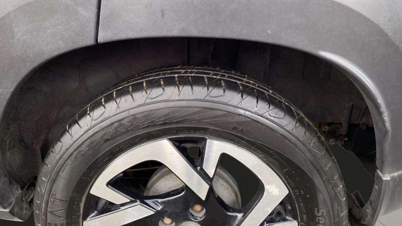 2021 Nissan MAGNITE XV PREMIUM DUAL TONE, Petrol, Manual, 68,777 km, Left Rear Tyre Tread