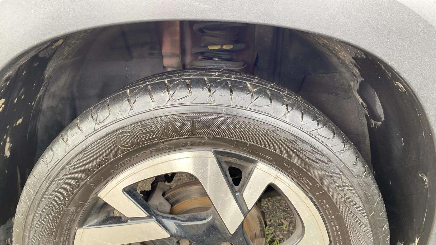 2021 Nissan MAGNITE XV PREMIUM DUAL TONE, Petrol, Manual, 68,777 km, Left Front Tyre Tread