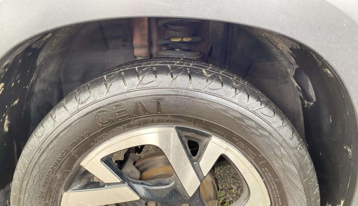 2021 Nissan MAGNITE XV PREMIUM DUAL TONE, Petrol, Manual, 68,777 km, Left Front Tyre Tread