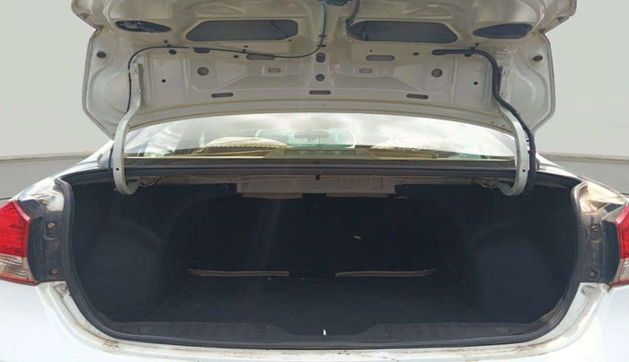 2017 Maruti Ciaz VDI+ SHVS, Diesel, Manual, 95,126 km, Boot Inside