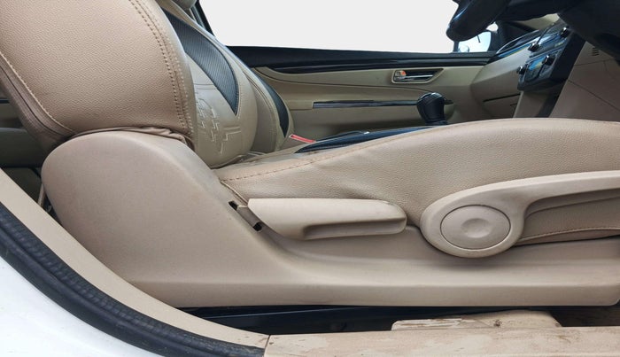 2017 Maruti Ciaz VDI+ SHVS, Diesel, Manual, 95,126 km, Driver Side Adjustment Panel