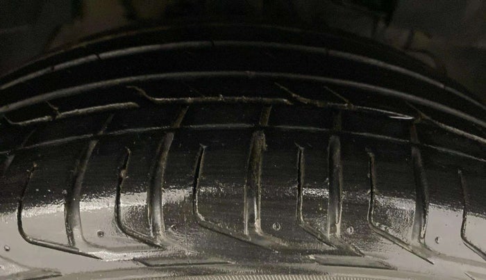 2023 Tata NEXON XMA PETROL, Petrol, Automatic, 28,532 km, Right Front Tyre Tread