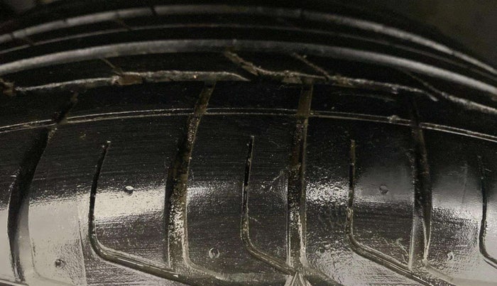 2023 Tata NEXON XMA PETROL, Petrol, Automatic, 28,532 km, Right Rear Tyre Tread