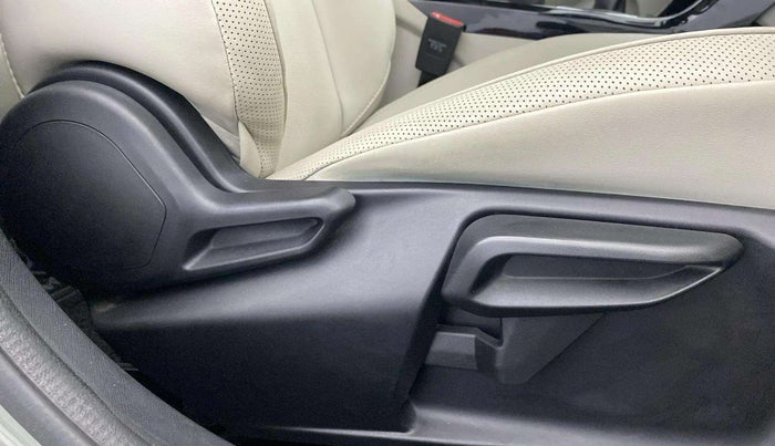 2022 Tata NEXON XZ PLUS (PREMIUM) PETROL, Petrol, Manual, 17,325 km, Driver Side Adjustment Panel